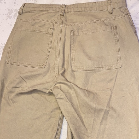 small khaki pants - Picture 3 of 3